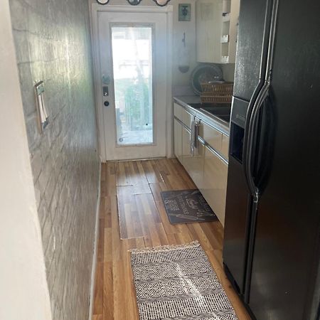 Ne Miami Cottage ภายนอก รูปภาพ