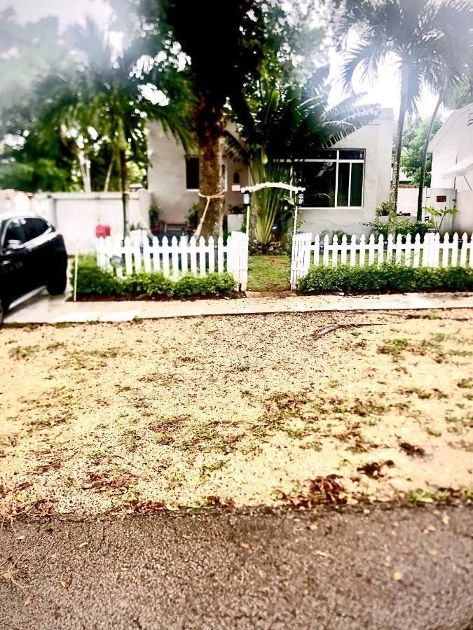 Ne Miami Cottage ภายนอก รูปภาพ