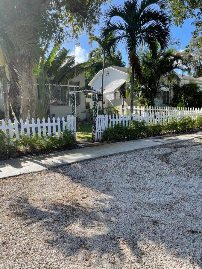 Ne Miami Cottage ภายนอก รูปภาพ
